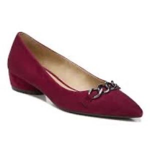 Naturalizer Becca flat 9.5 burgundy